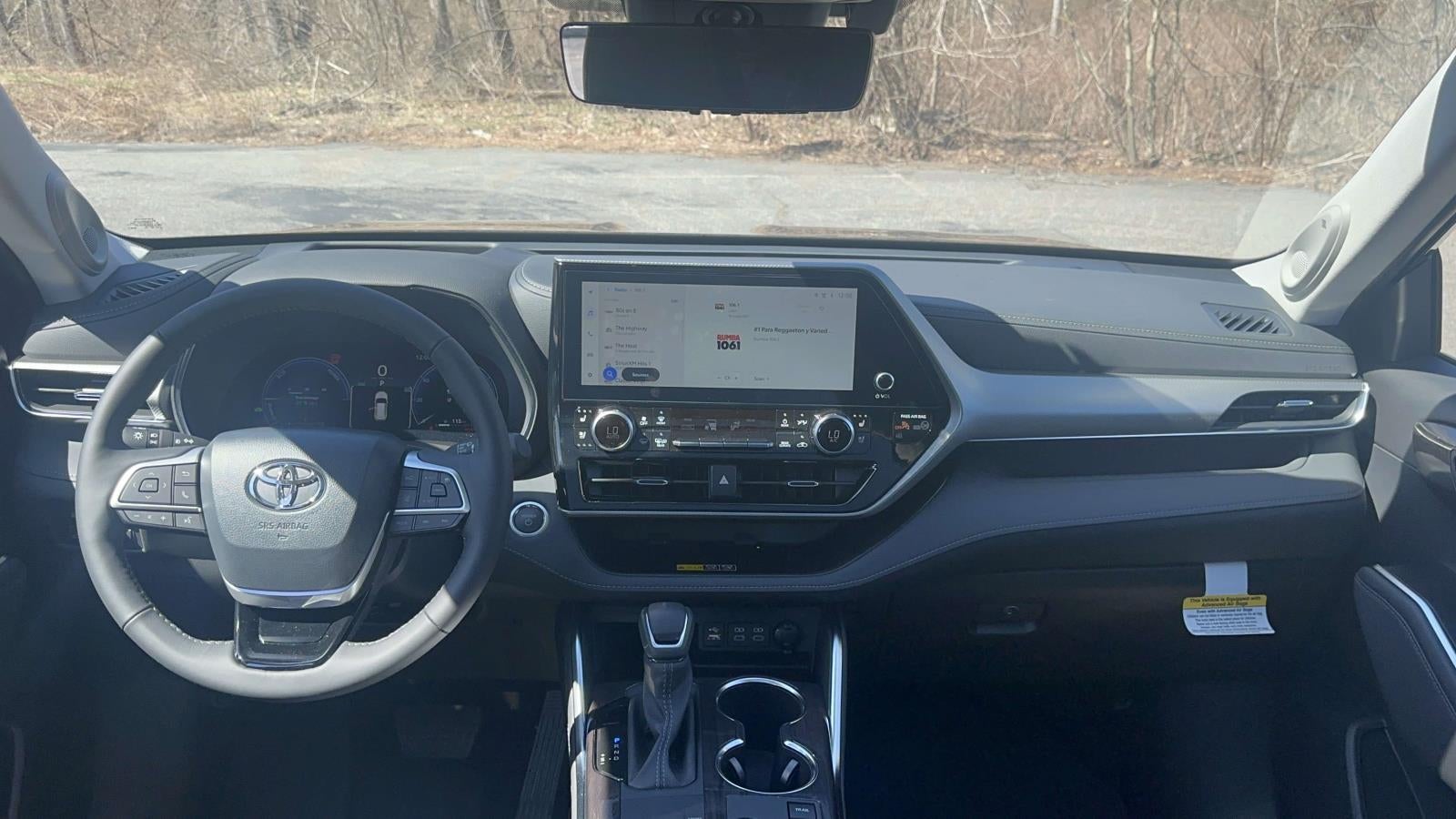 2026 Toyota Highlander Hybrid Platinum