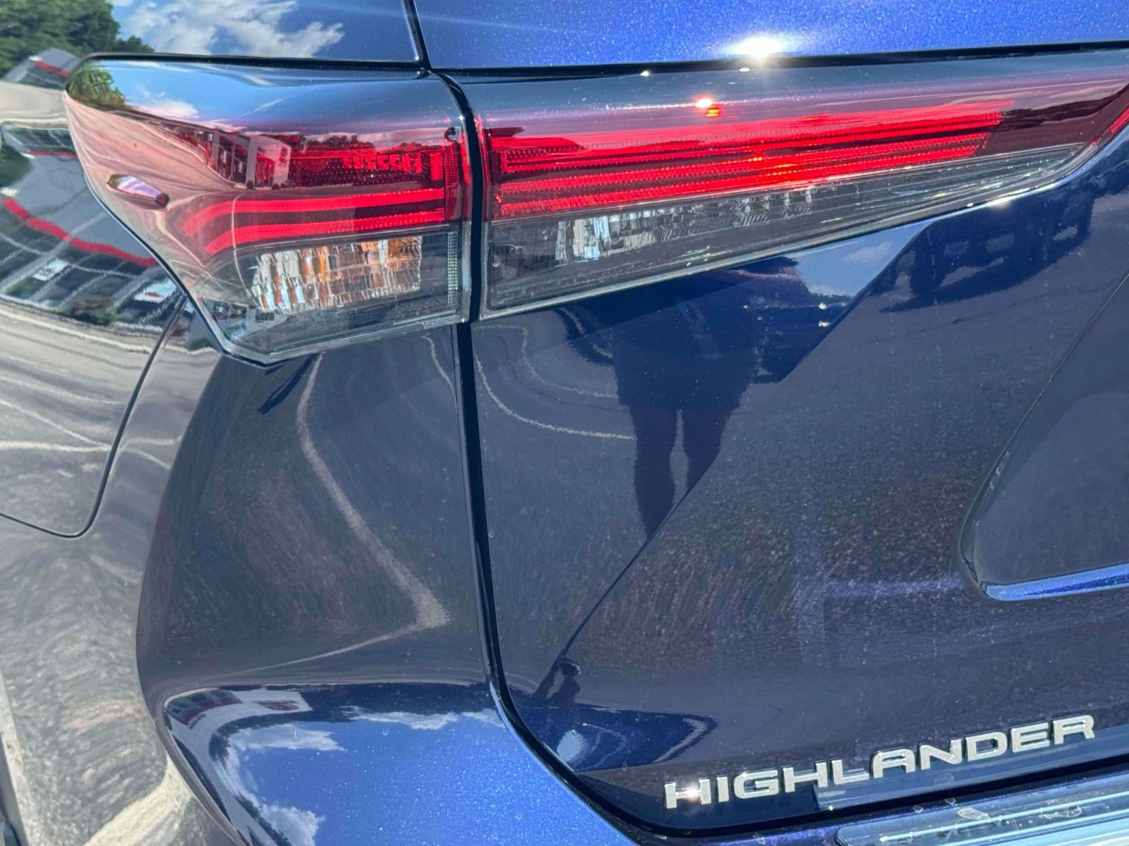 2026 Toyota Highlander Hybrid Platinum