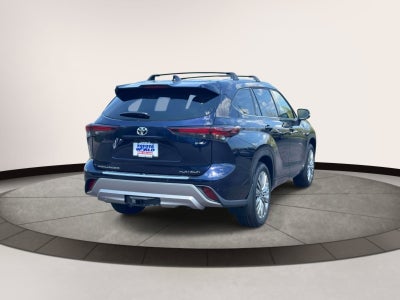 2026 Toyota Highlander Hybrid Platinum