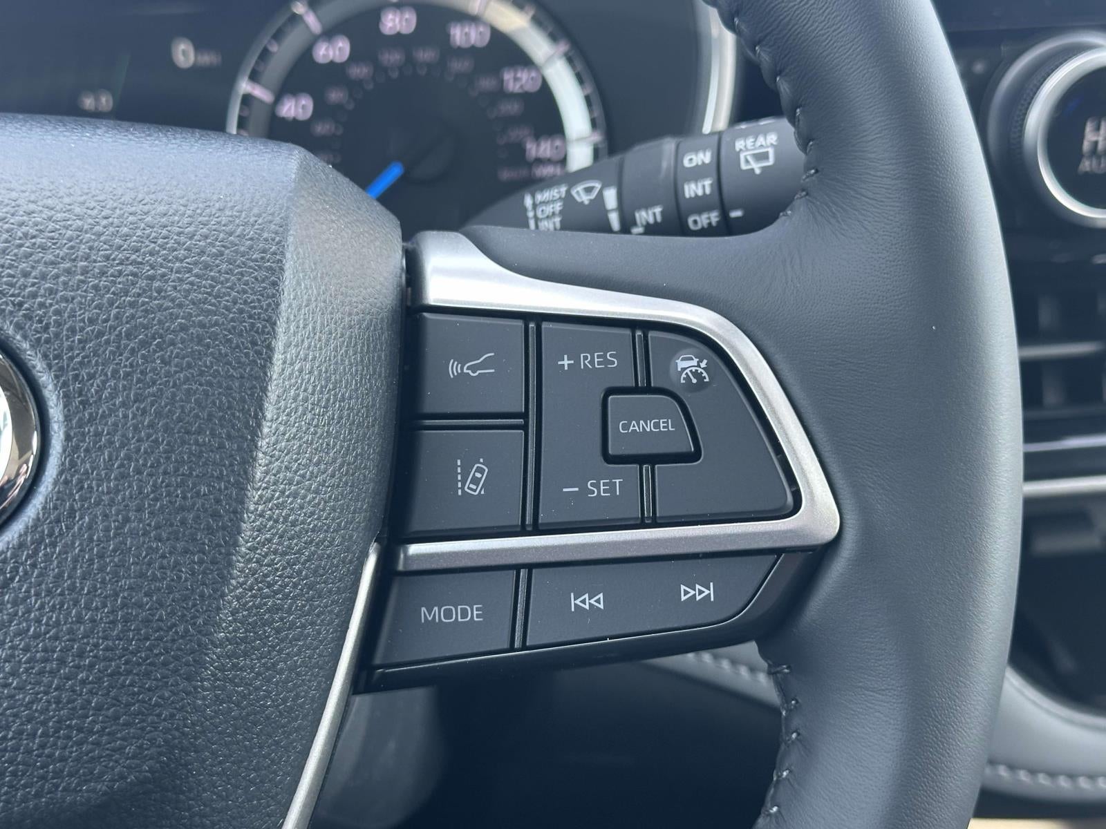 2026 Toyota Highlander Hybrid XLE