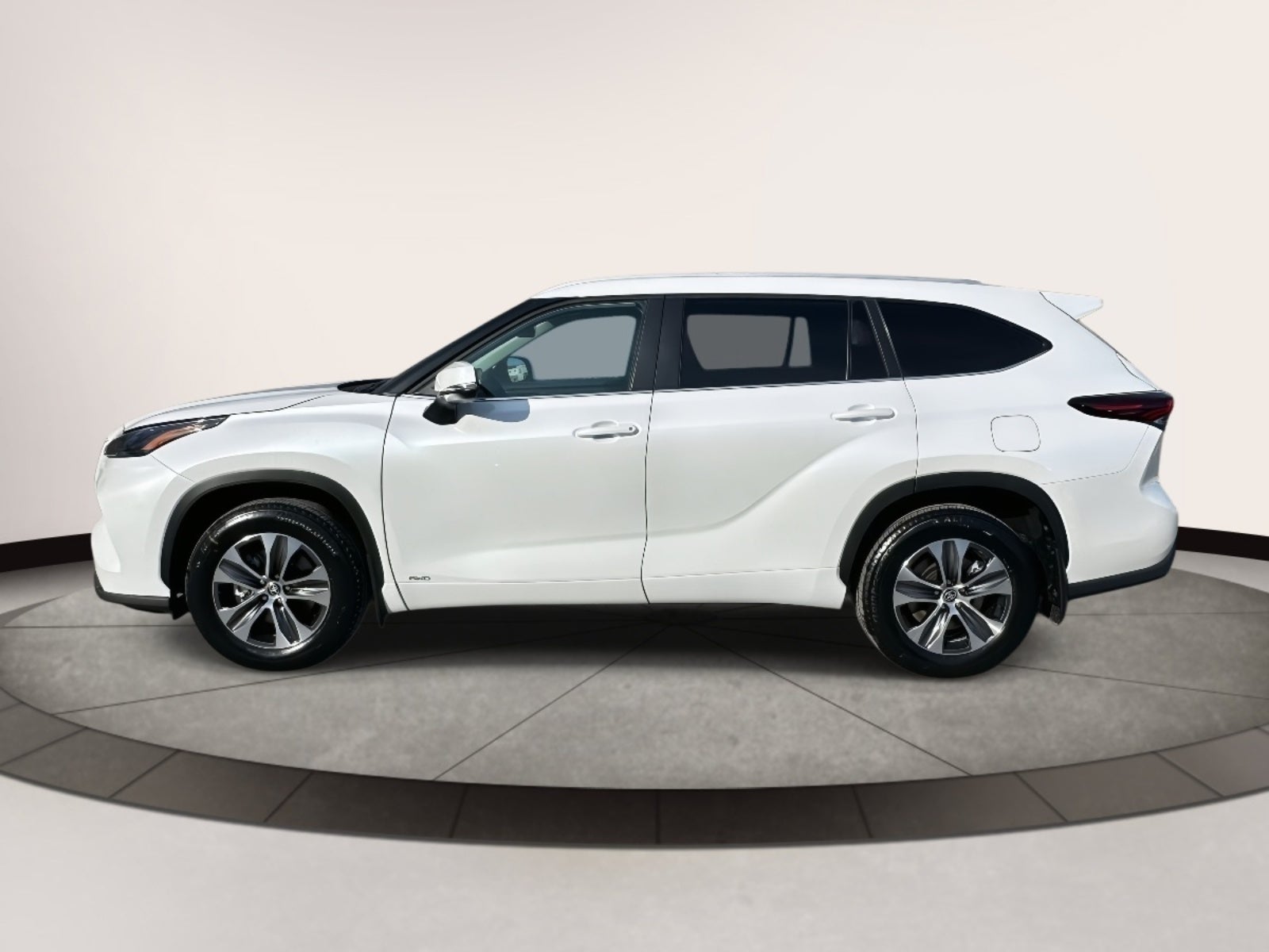 2026 Toyota Highlander Hybrid XLE