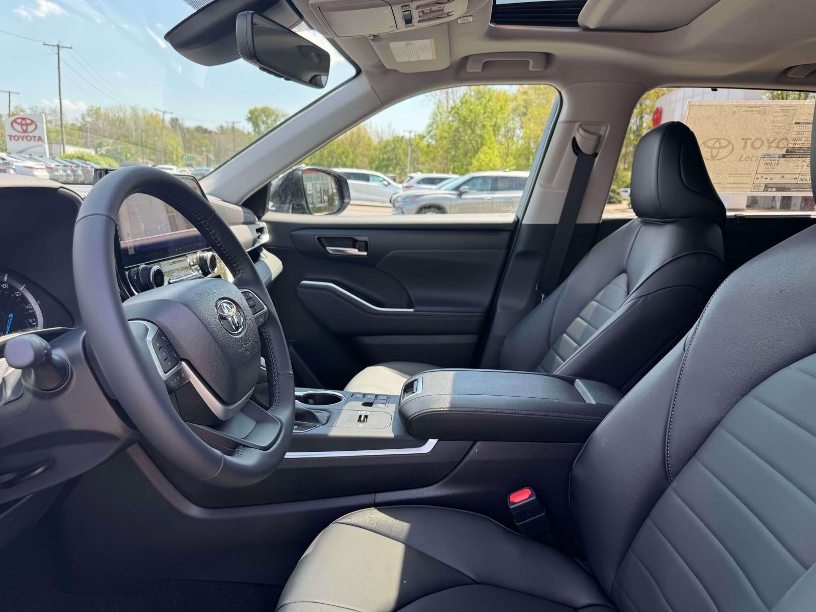 2026 Toyota Highlander Hybrid XLE