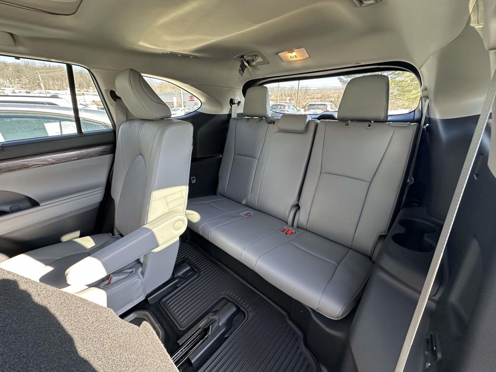 2026 Toyota Highlander Platinum