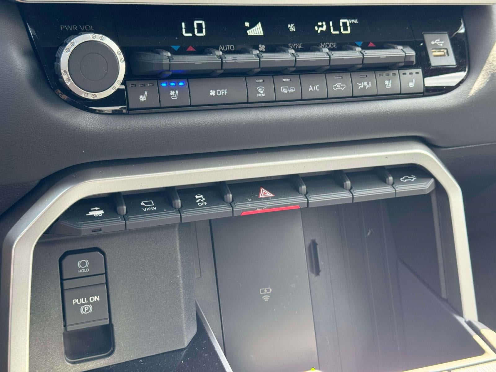 2025 Toyota Tundra i-FORCE MAX Tundra Platinum