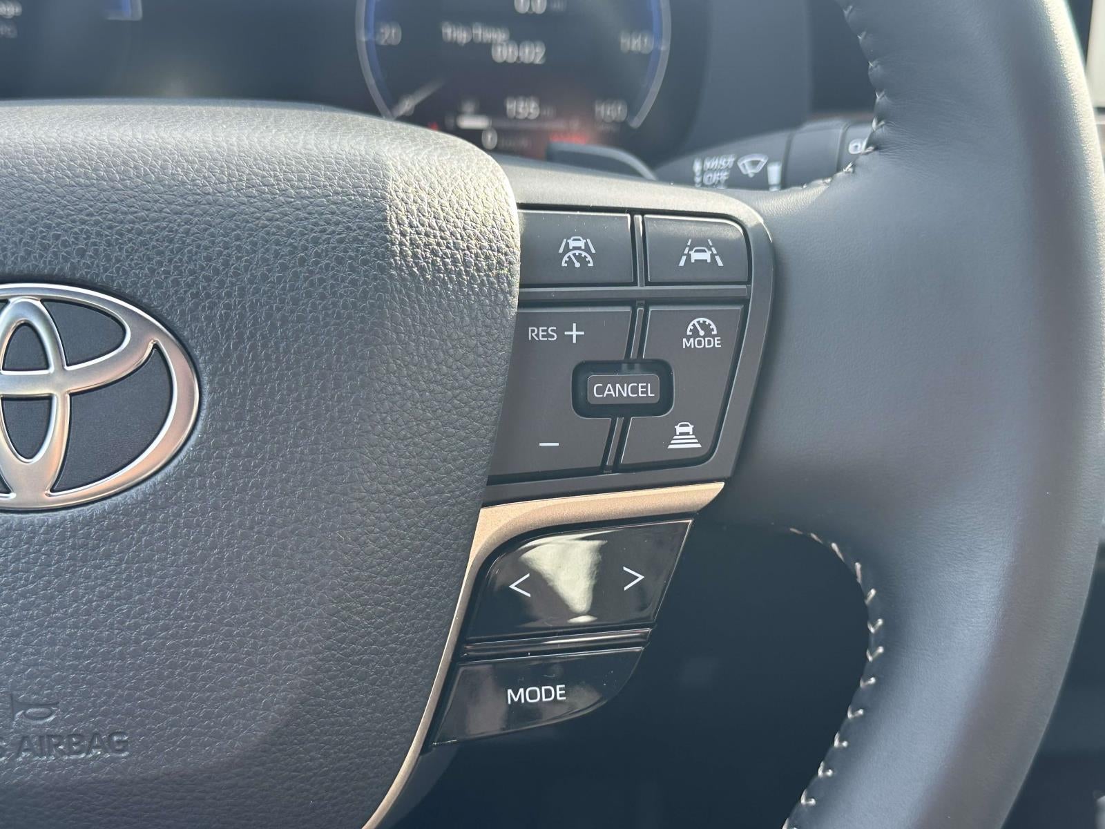 2026 Toyota Toyota Crown Signia XLE