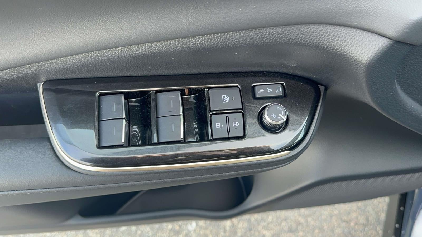 2026 Toyota Toyota Crown Signia XLE